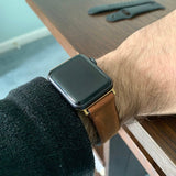 سوار ساعة أبل مصنوع يدويًا من الجلد "كريزي هورس" مبطن بالألوان